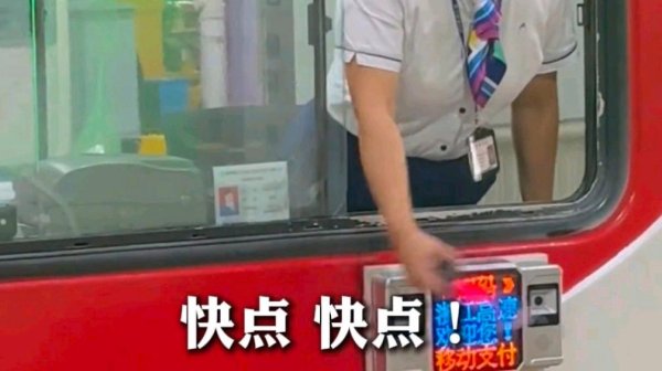 Ninegame九游体育就简直整个高速的车辆都蚁集在了这里-Ninegame-九游体育「中国」官方网站|jiuyou.com